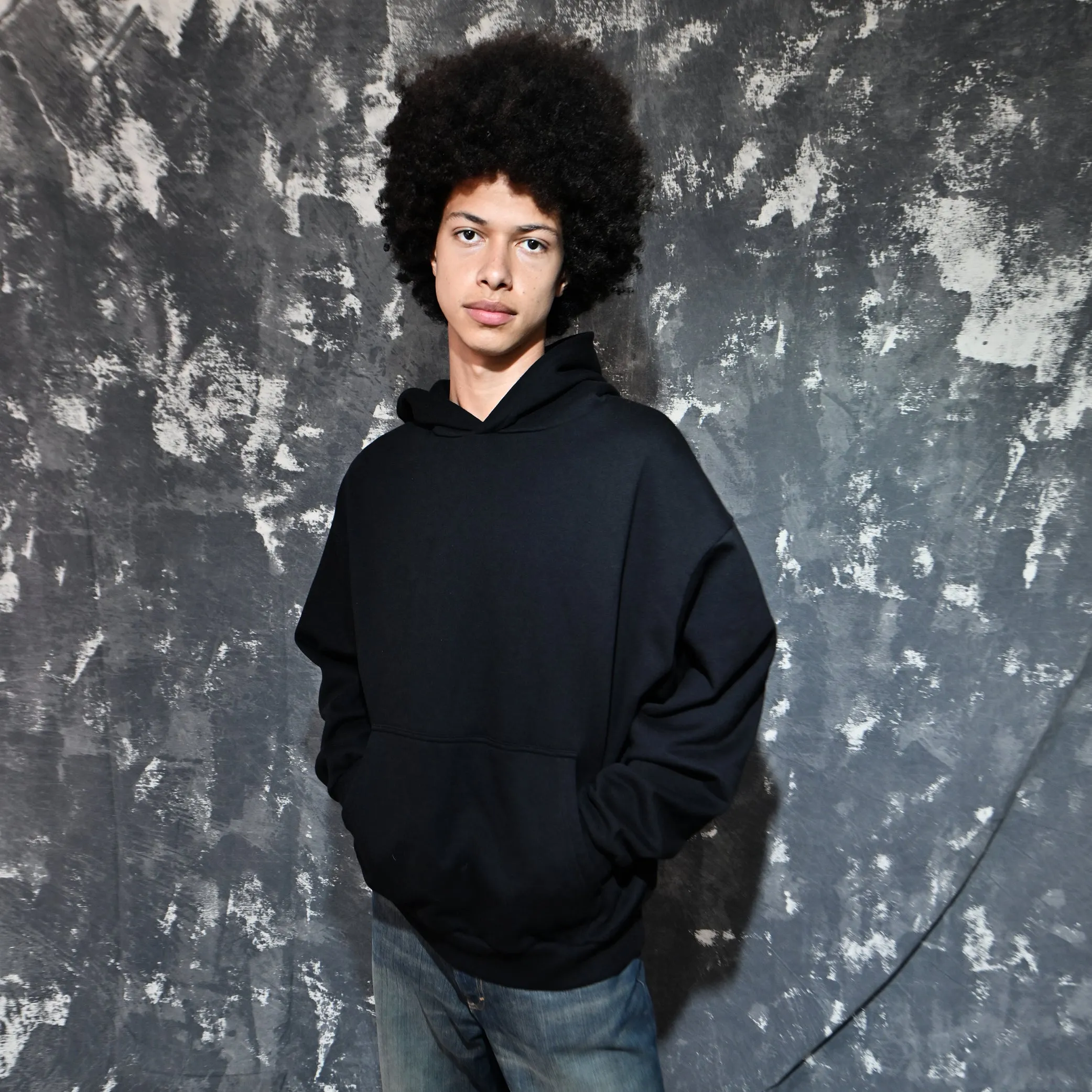 SCHWARZ - OVERSIZED HOODIE