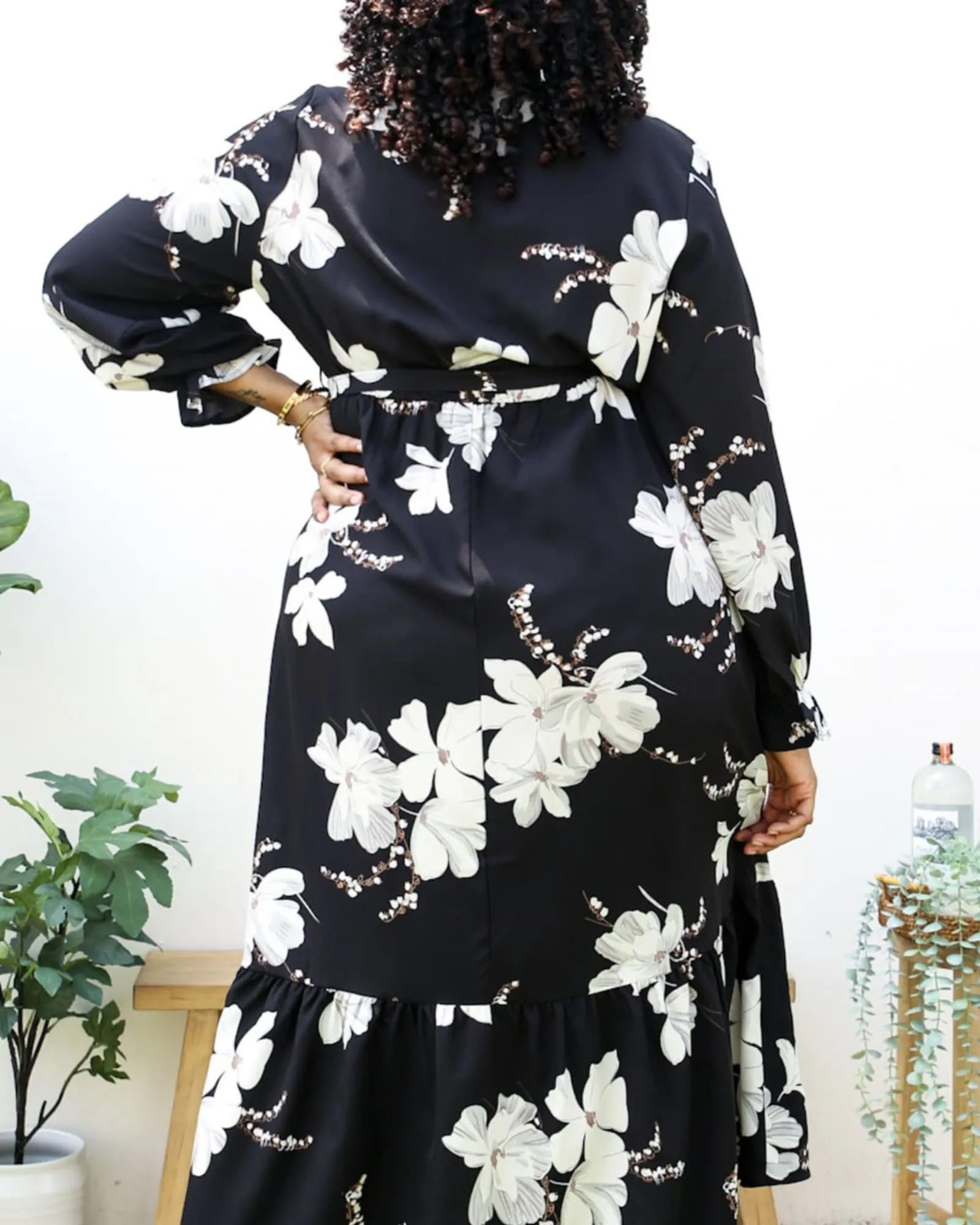 White Tulip Print Flowy Black Maxi Dress | Black
