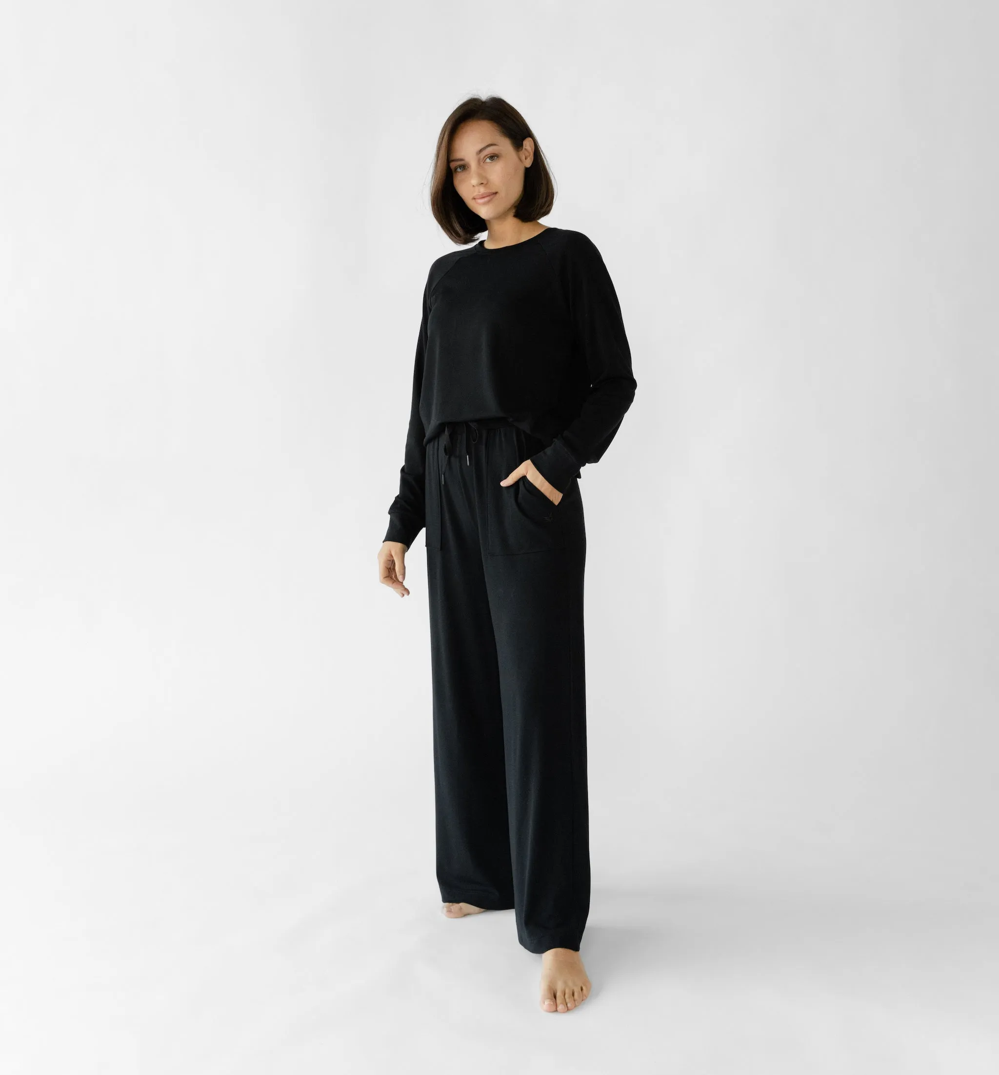 Women's Ultra-Soft Bamboo Wide Leg Patch Pocket Pant