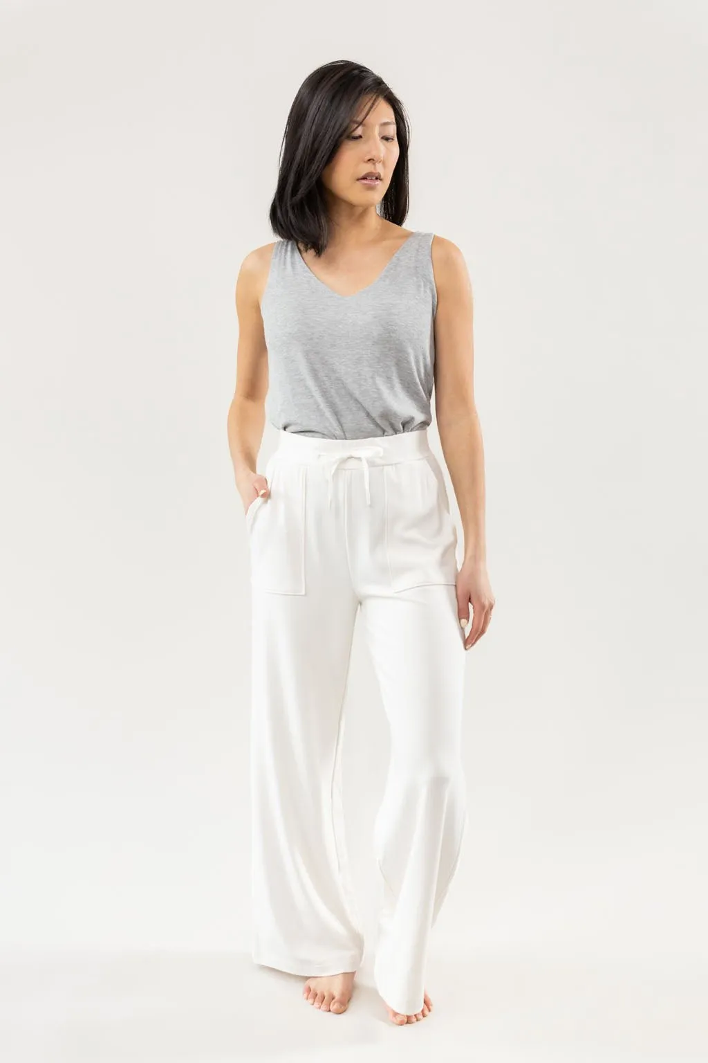 Women's Ultra-Soft Bamboo Wide Leg Patch Pocket Pant