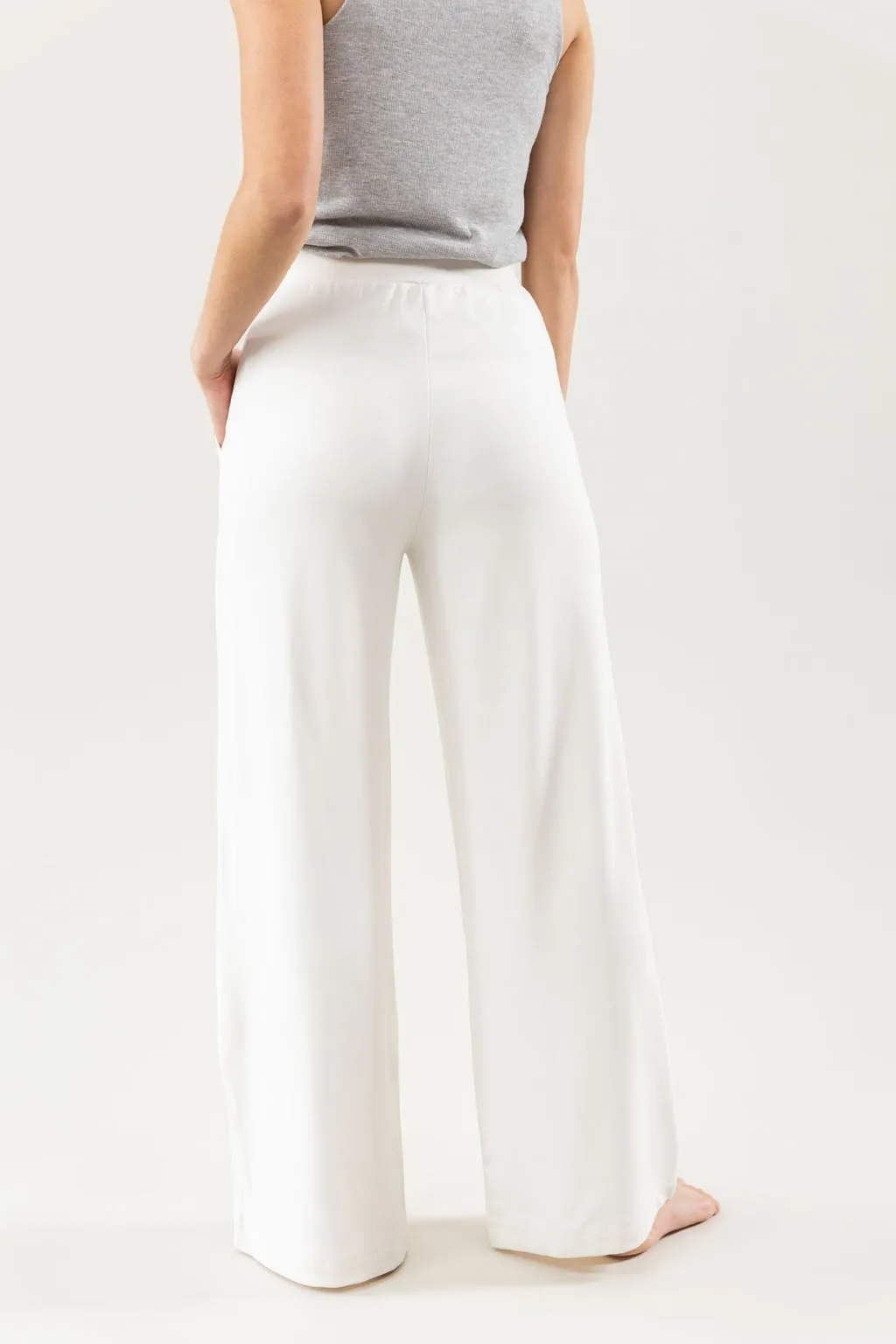 Women's Ultra-Soft Bamboo Wide Leg Patch Pocket Pant