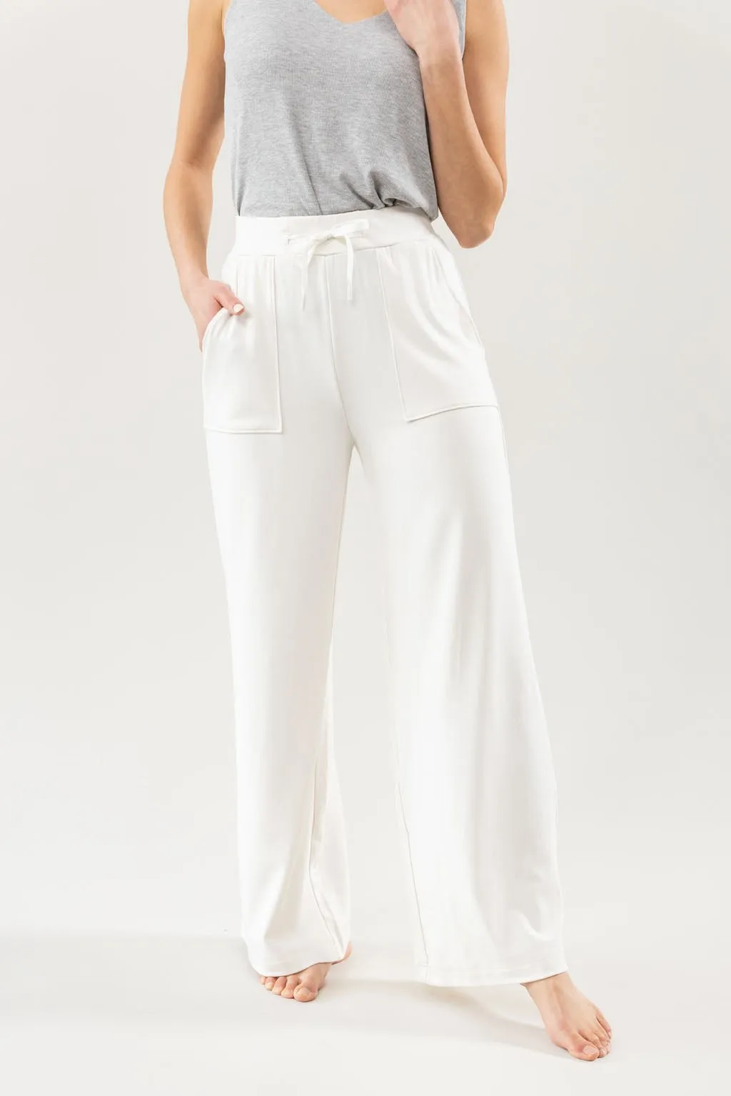 Women's Ultra-Soft Bamboo Wide Leg Patch Pocket Pant